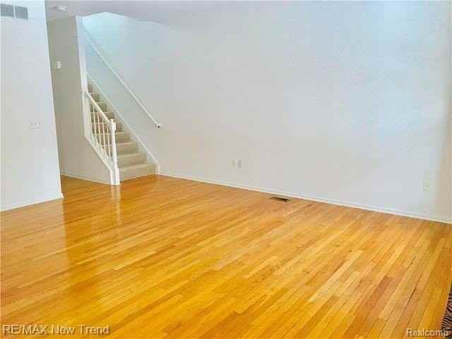 41261 N Maplewood Dr - Photo 6 of 16