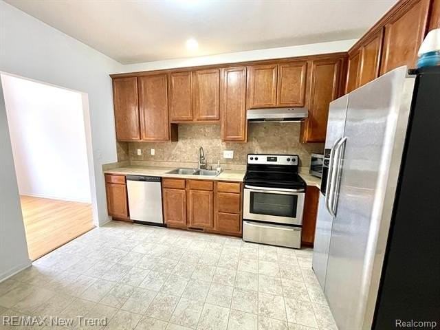 41261 N Maplewood Dr - Photo 7 of 16