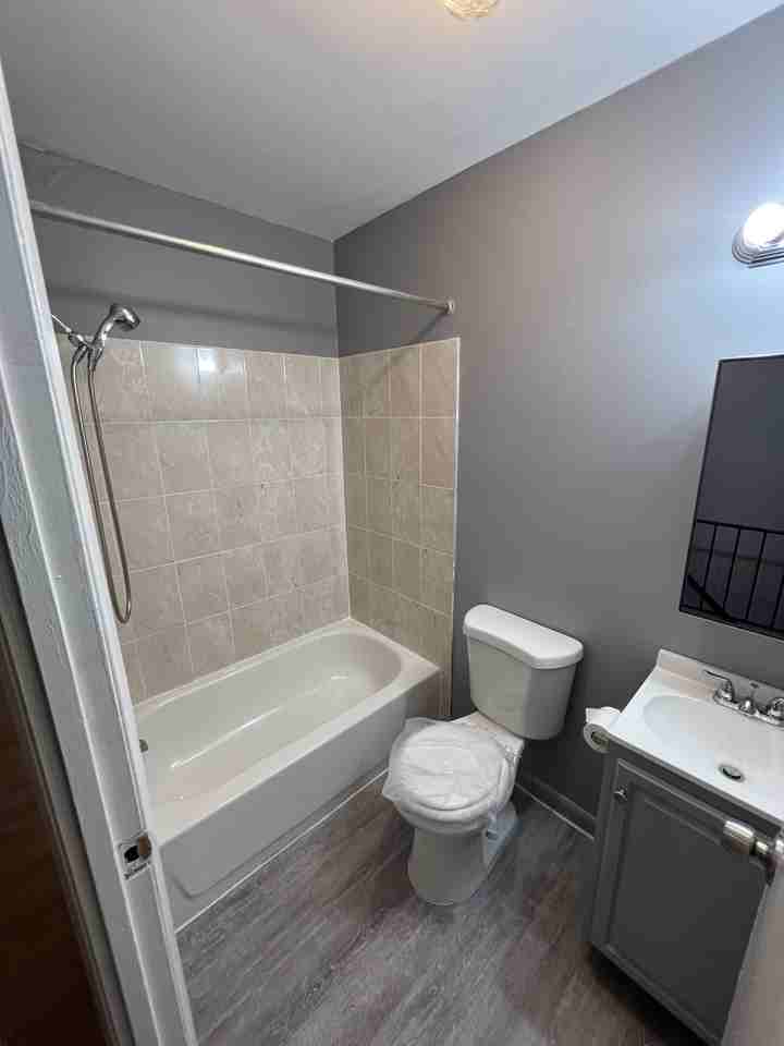 1110 Shields Pl #1129 - Photo 2 of 10