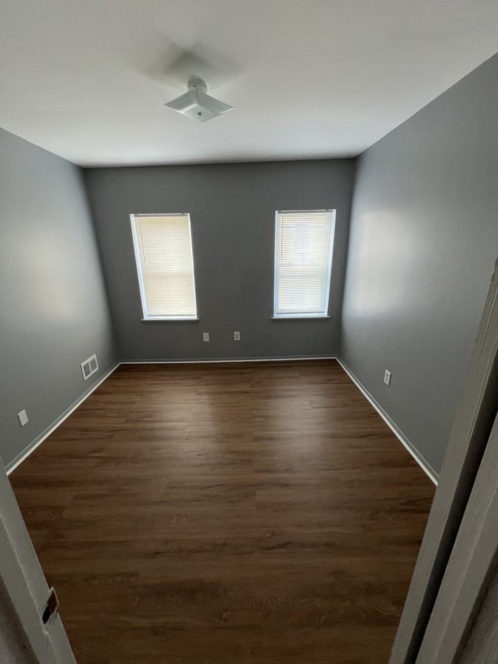 1110 Shields Pl #1129 - Photo 5 of 10