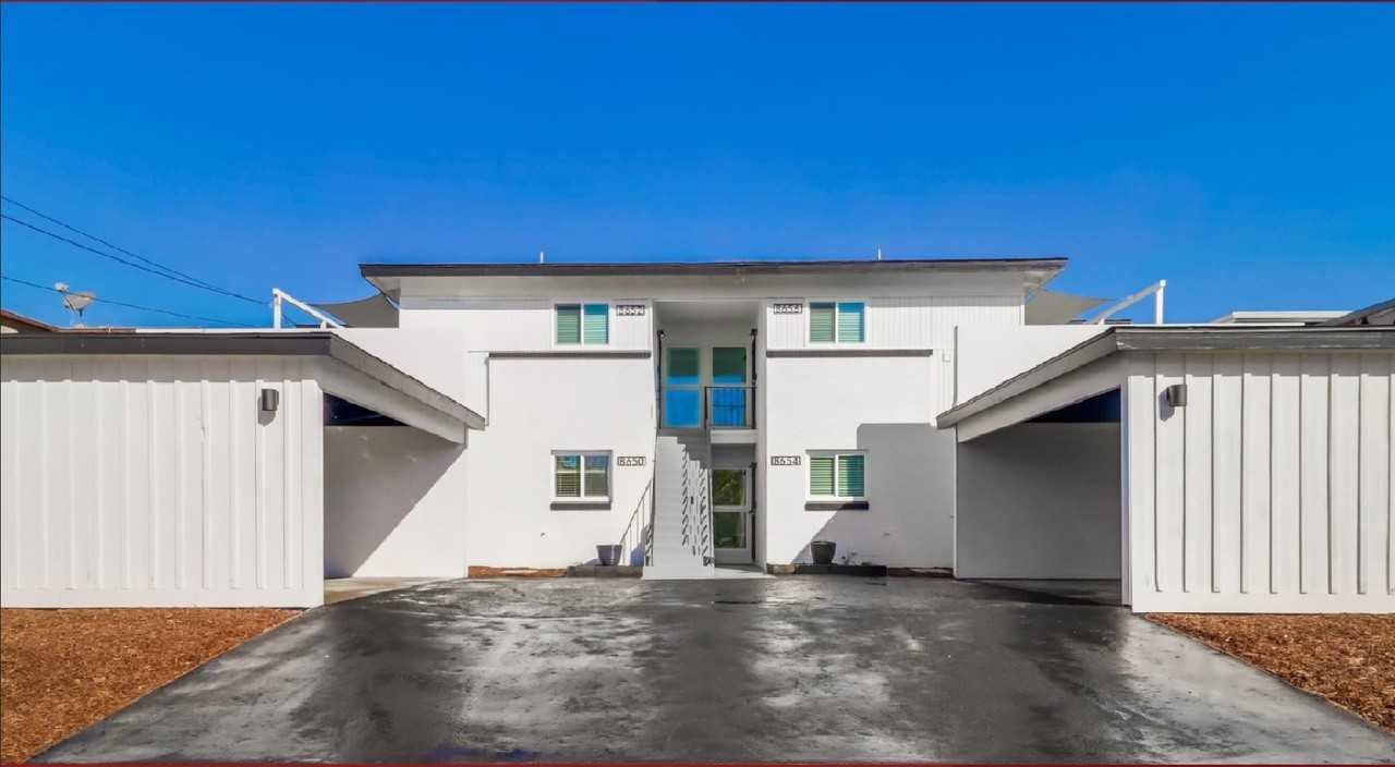 8650 Hurlbut St #8654 - Photo 2 of 30