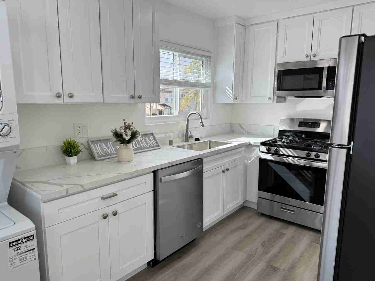 8650 Hurlbut St #8654 - Photo 3 of 30