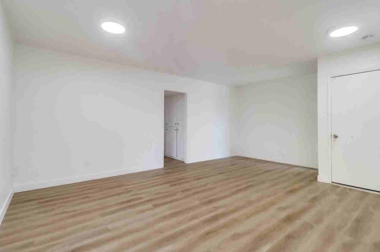 8650 Hurlbut St #8654 - Photo 7 of 30