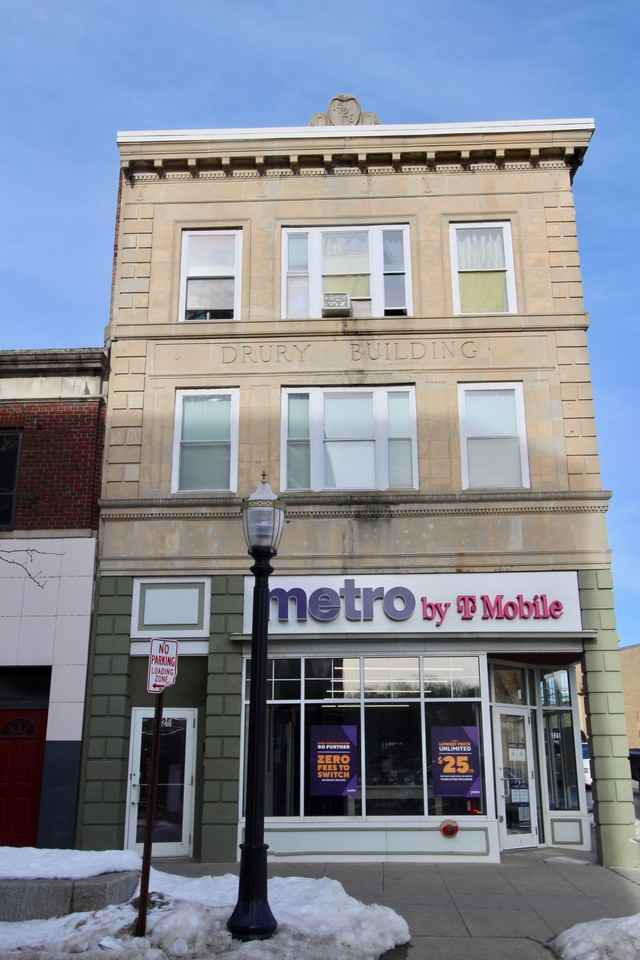 2 Blossom St - Photo 3 of 6