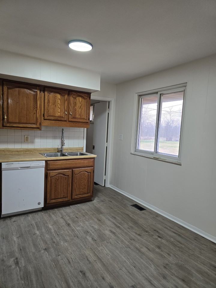 4619 Belcourt Dr - Photo 2 of 6