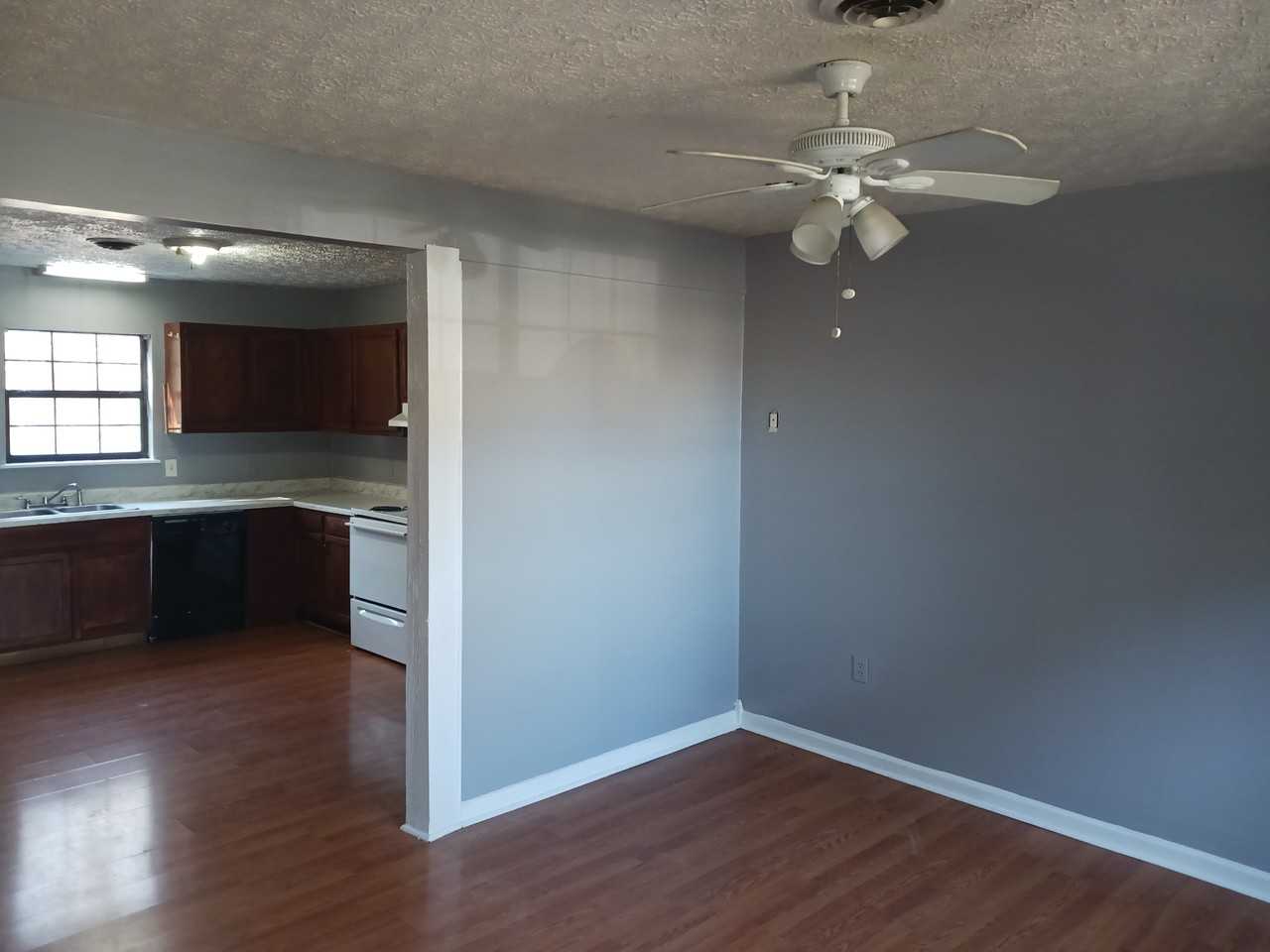 106 Jersey Dr #1 - Photo 2 of 8