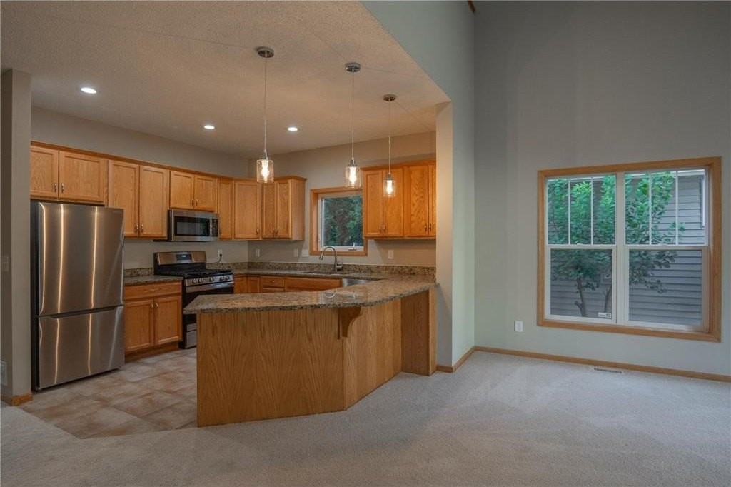 4108 Regent Ave N - Photo 7 of 31