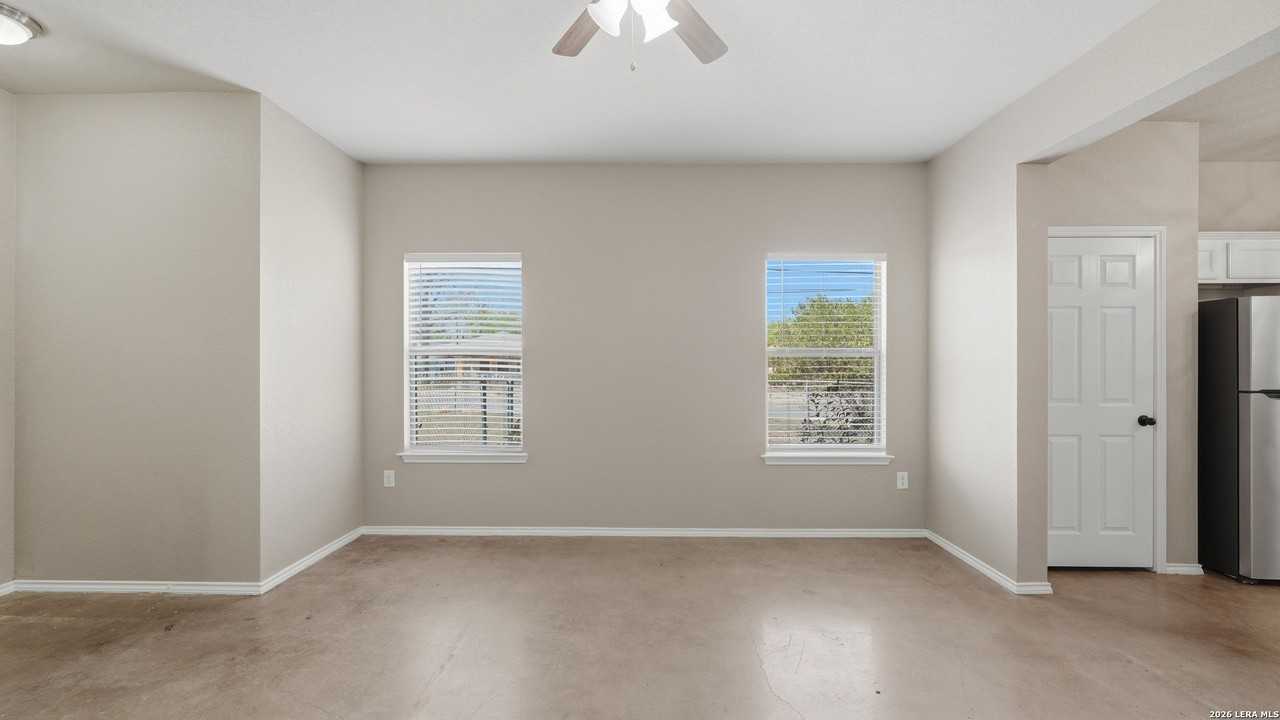 107 Rosedale Ave - Photo 3 of 29