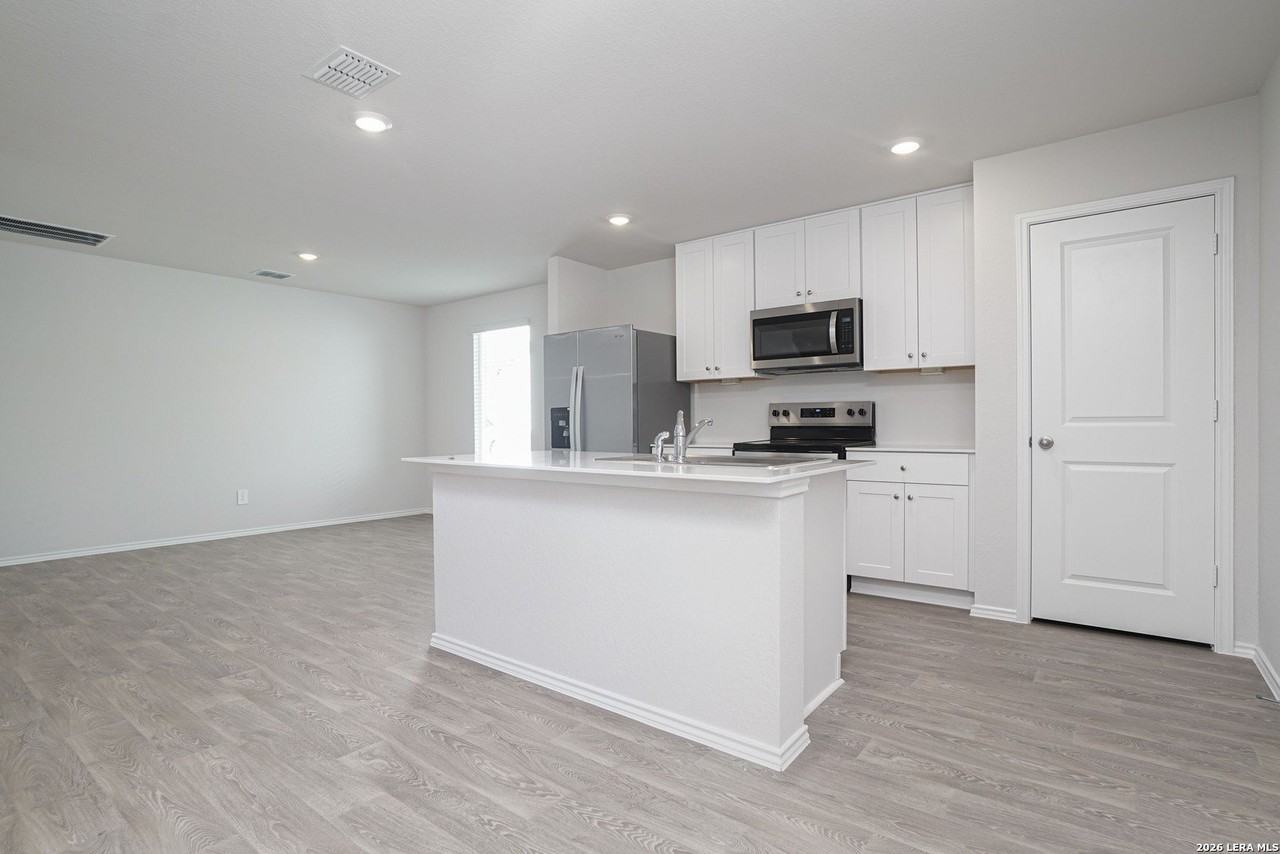 722 Jennifer Way - Photo 6 of 25