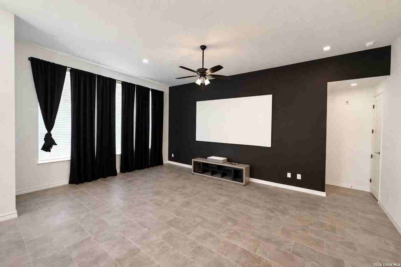 10134 Mitra Way - Photo 3 of 8