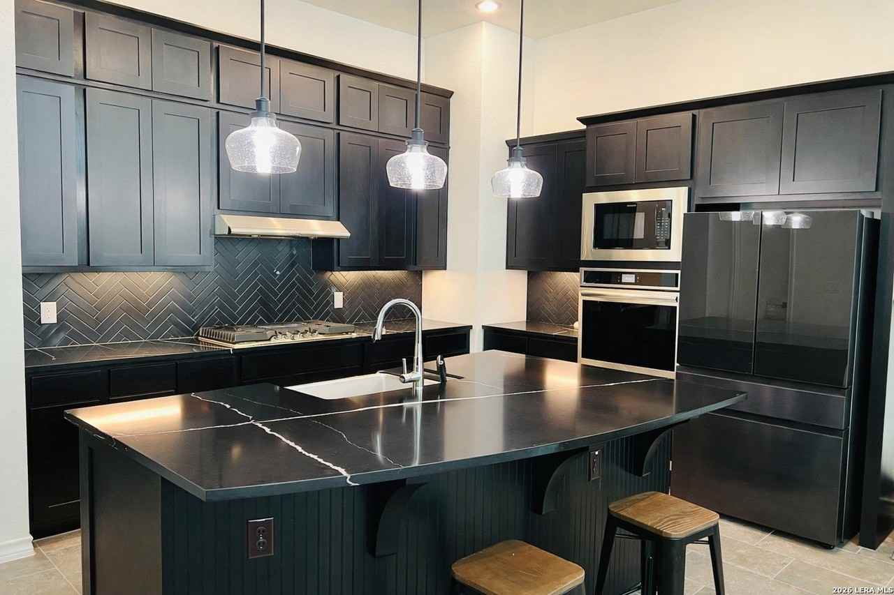 10134 Mitra Way - Photo 4 of 8