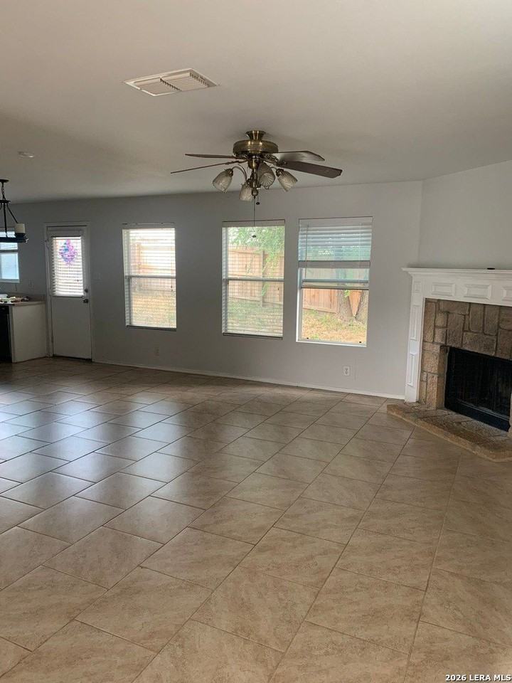 13407 Rhodes Villa - Photo 3 of 16