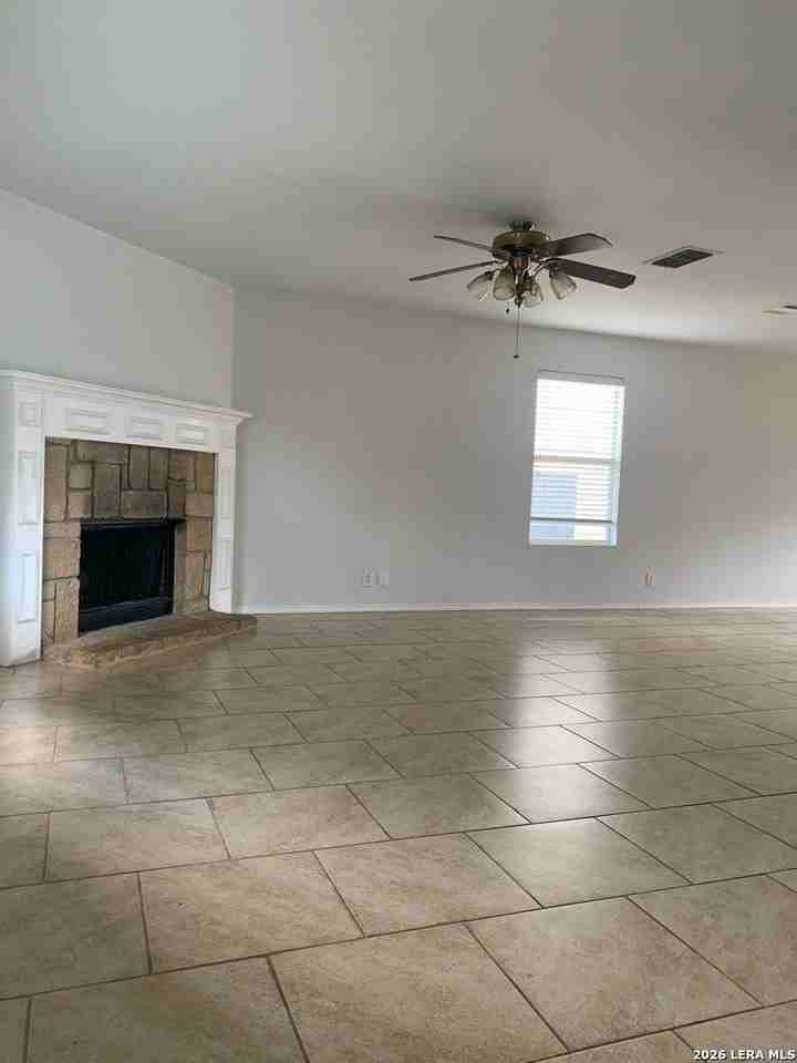 13407 Rhodes Villa - Photo 4 of 16