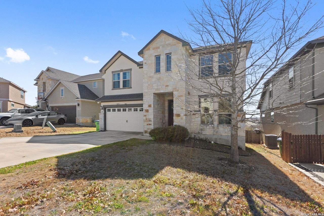 13810 Silas Crk - Photo 2 of 34