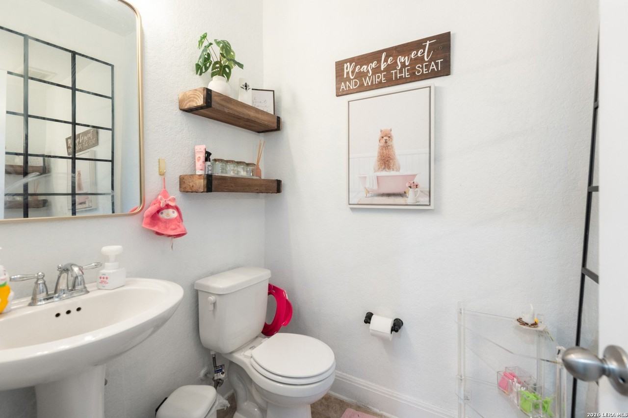 13810 Silas Crk - Photo 7 of 34