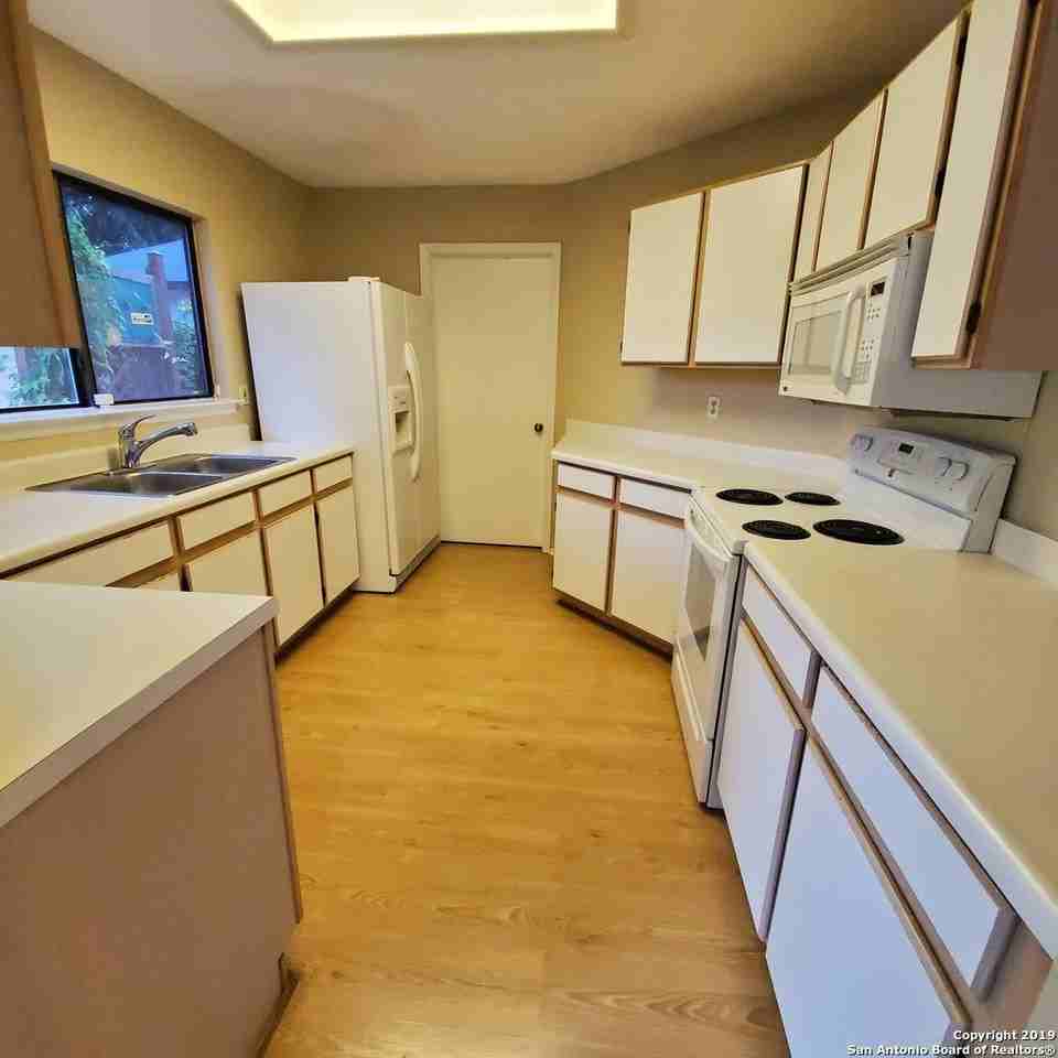 7767 Alverstone Way - Photo 7 of 21