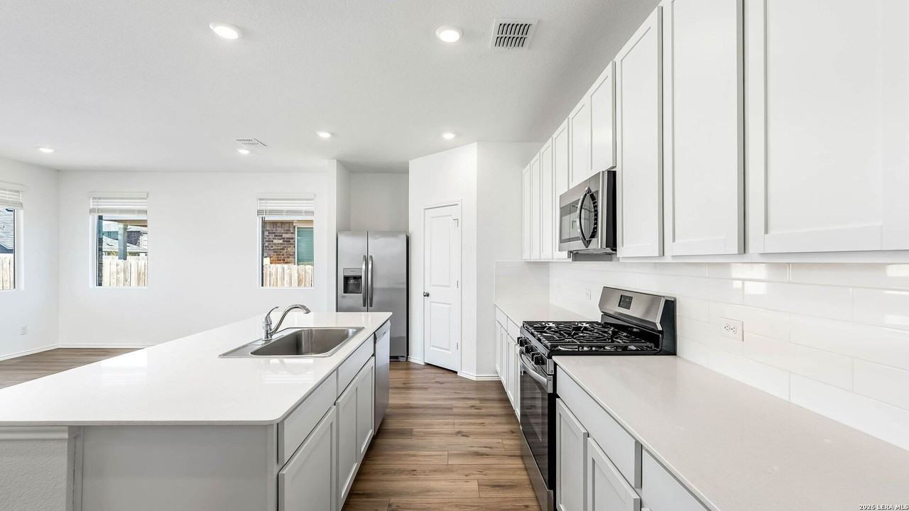 314 Magalia Ln - Photo 3 of 32