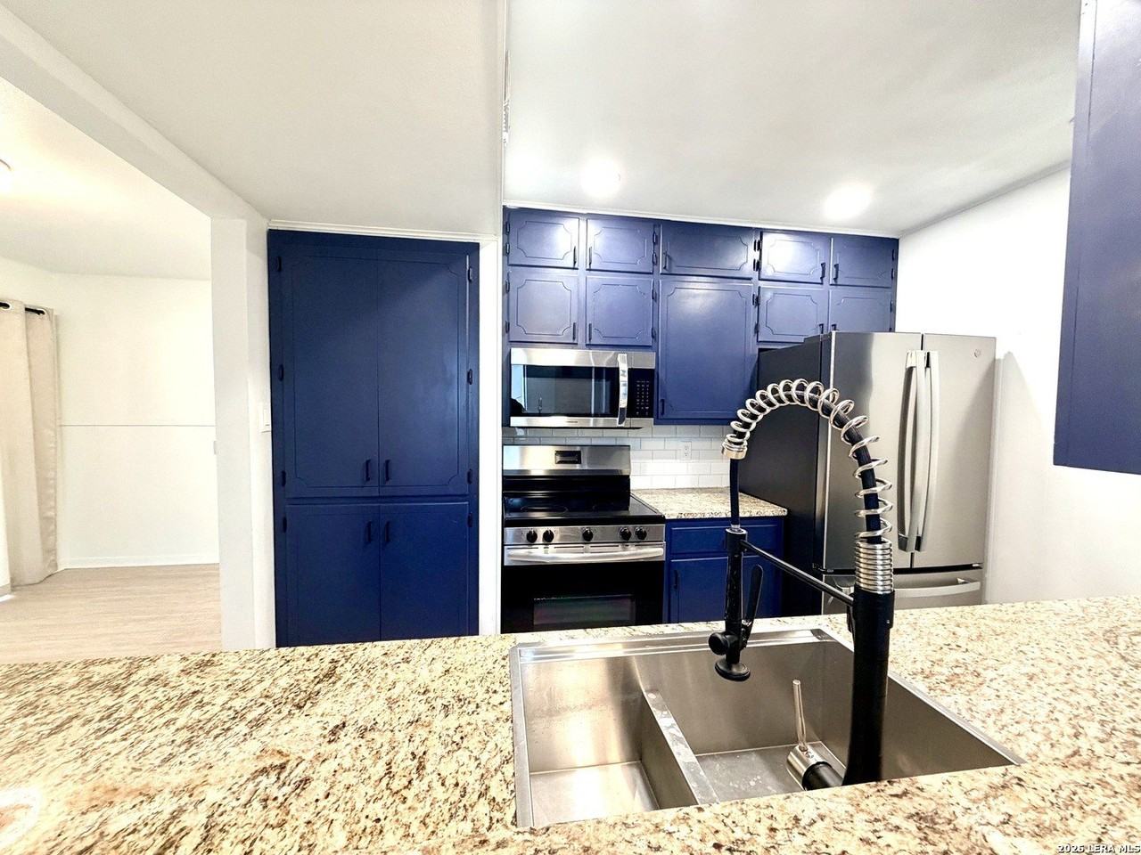 103 Brentwood Dr - Photo 6 of 17