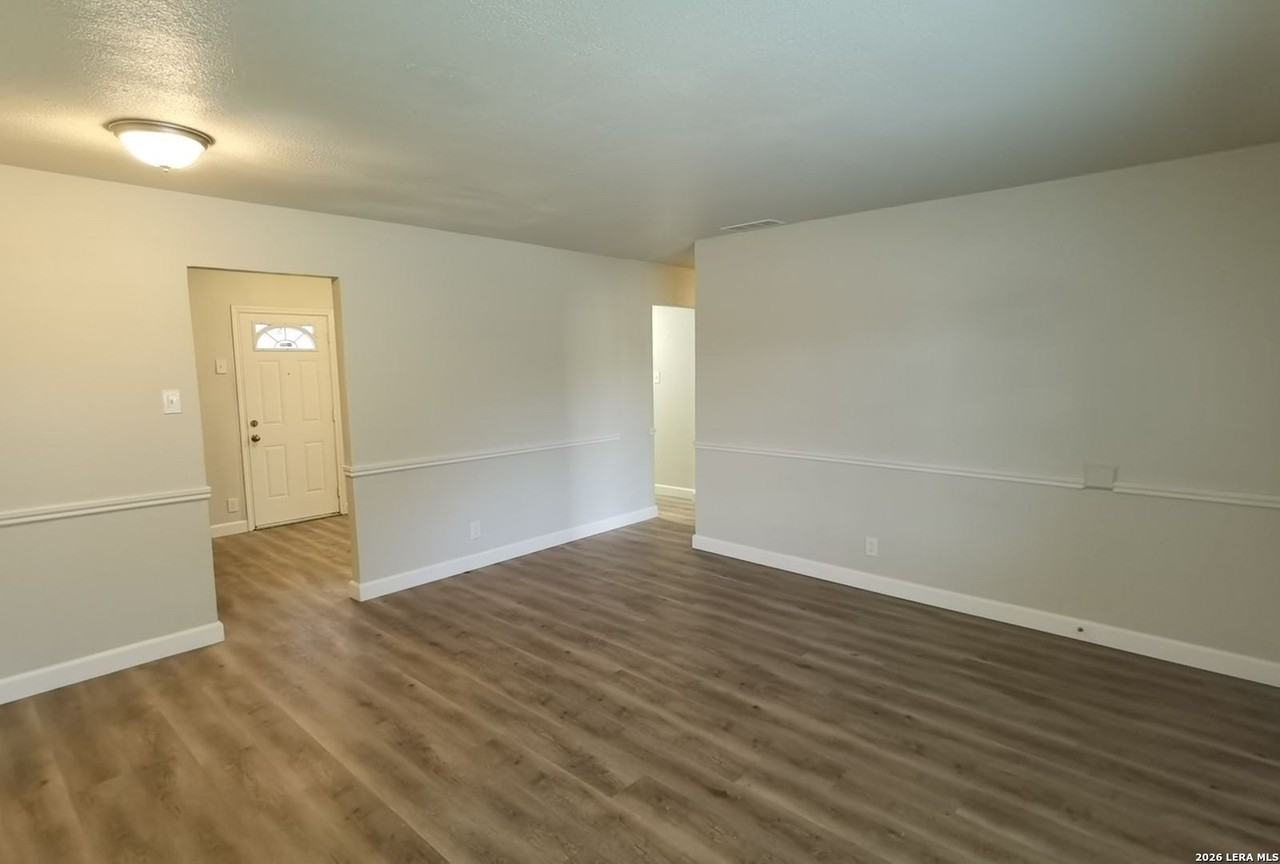 119 Knollwood Dr - Photo 4 of 36