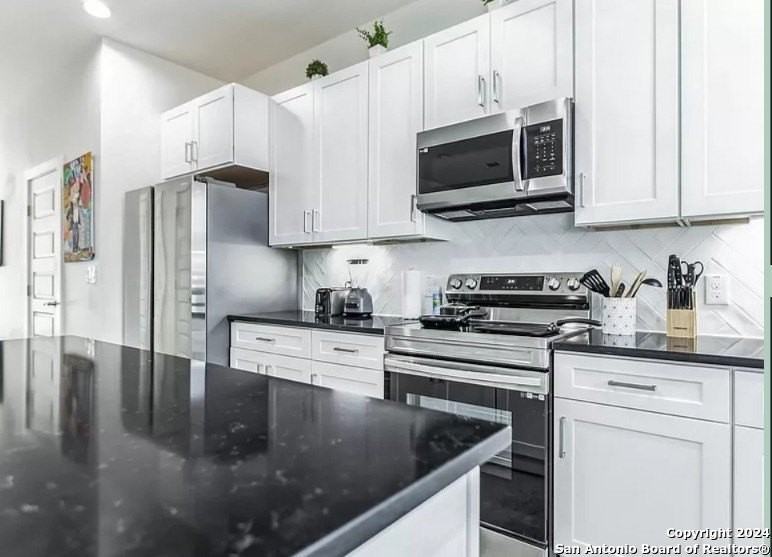 939 Piedmont Ave - Photo 2 of 17