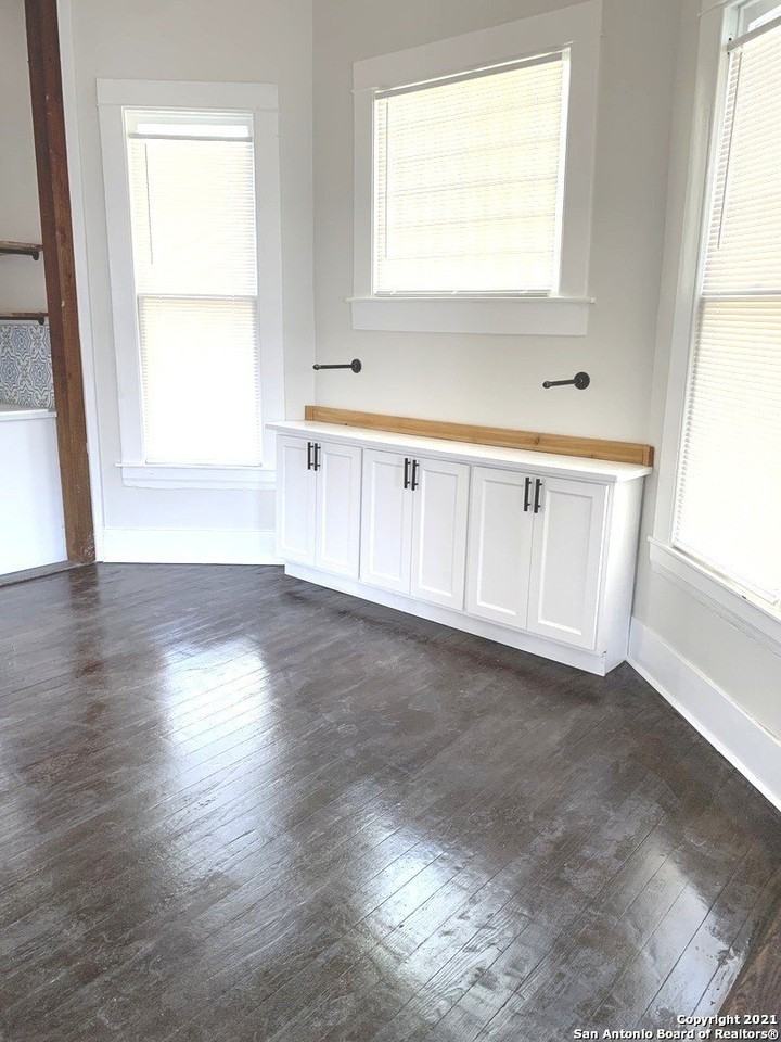 306 Florida St - Photo 5 of 18