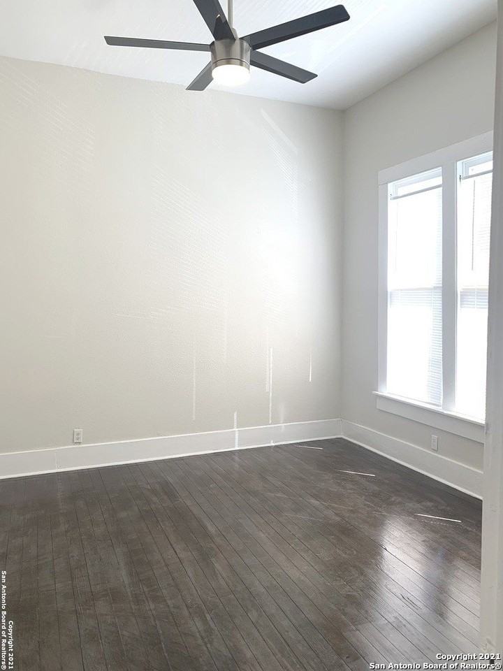 306 Florida St - Photo 7 of 18