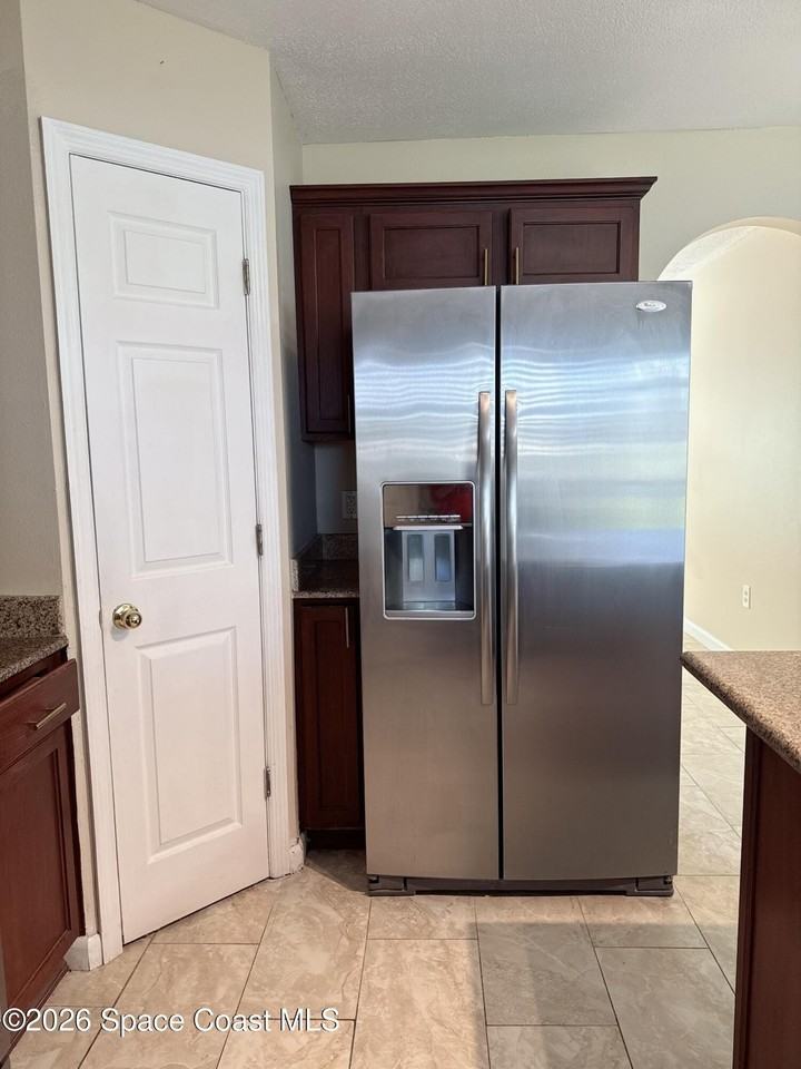 1718 Sawgrass Dr Sw - Photo 6 of 27