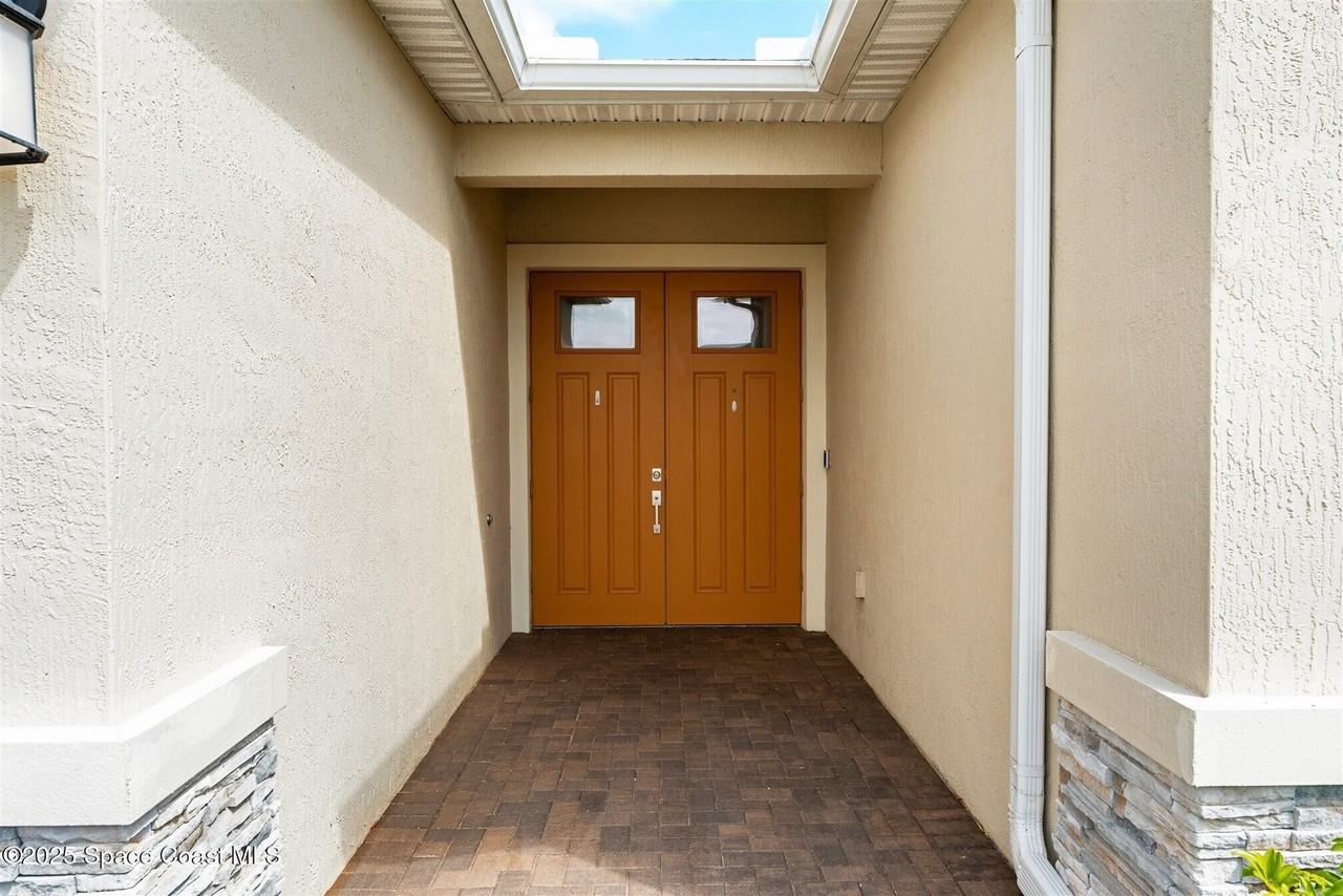 1082 Great Belt Cir - Photo 7 of 50