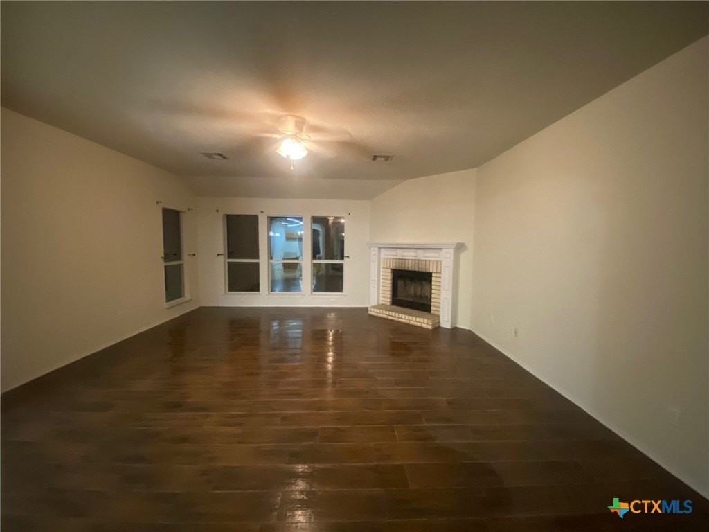 2128 Modoc Dr - Photo 3 of 13