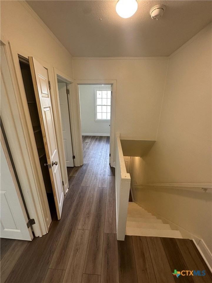 1204 E Warren Ave Unit 2-B - Photo 4 of 14