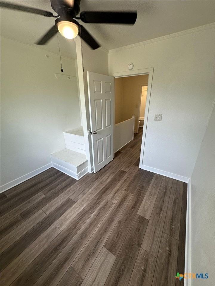 1204 E Warren Ave Unit 2-B - Photo 6 of 14