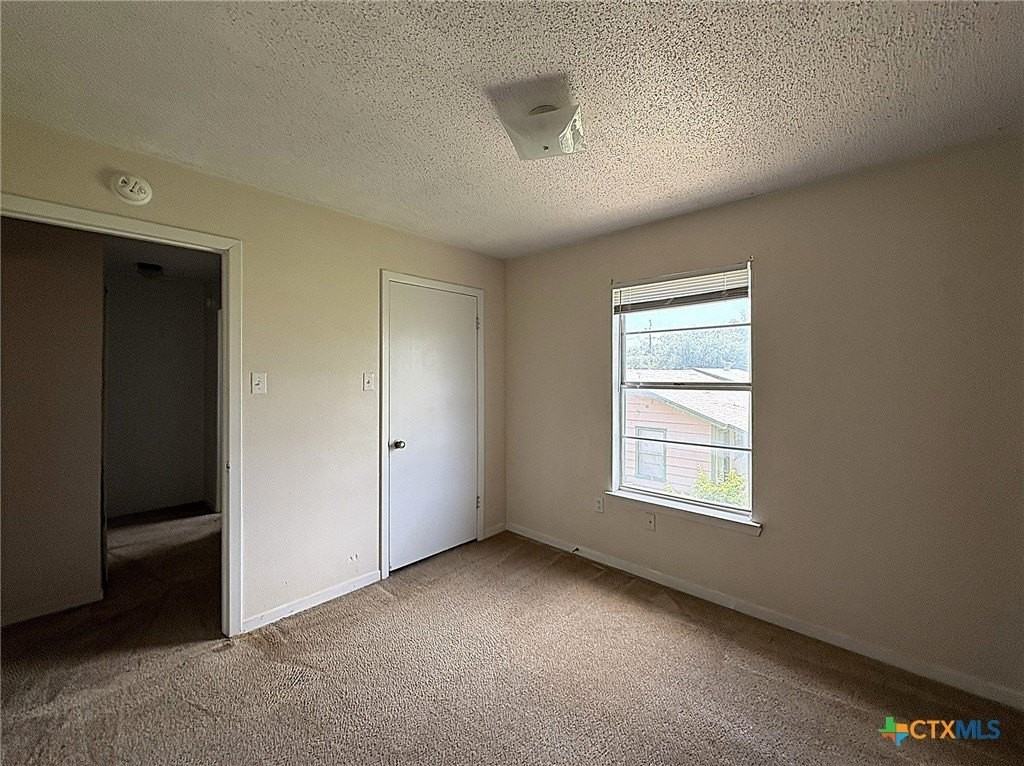 402 S 2nd St #B - Photo 7 of 13