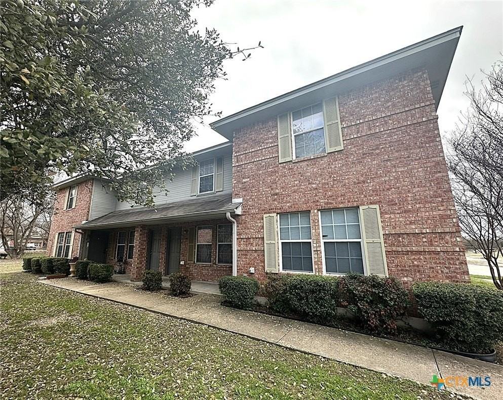 313 Creek St Apt C - Photo 2 of 12