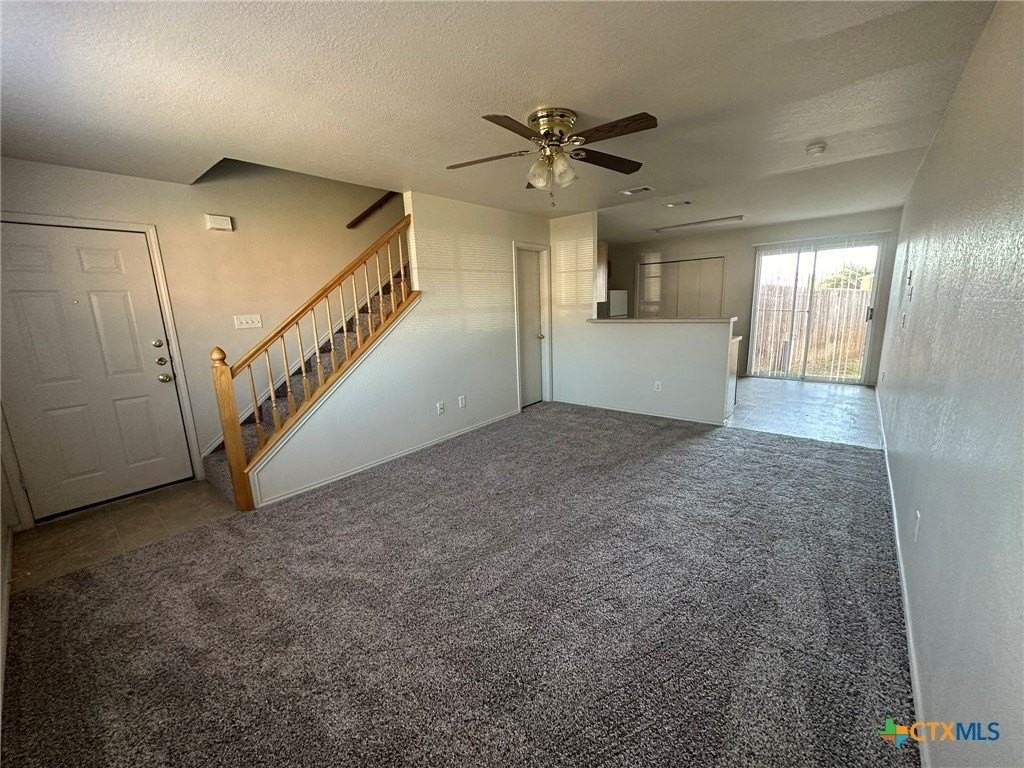 304 Creek St Apt D - Photo 2 of 8