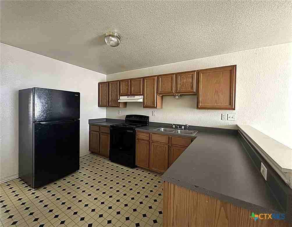2801 Cantabrian Dr Apt D - Photo 4 of 11