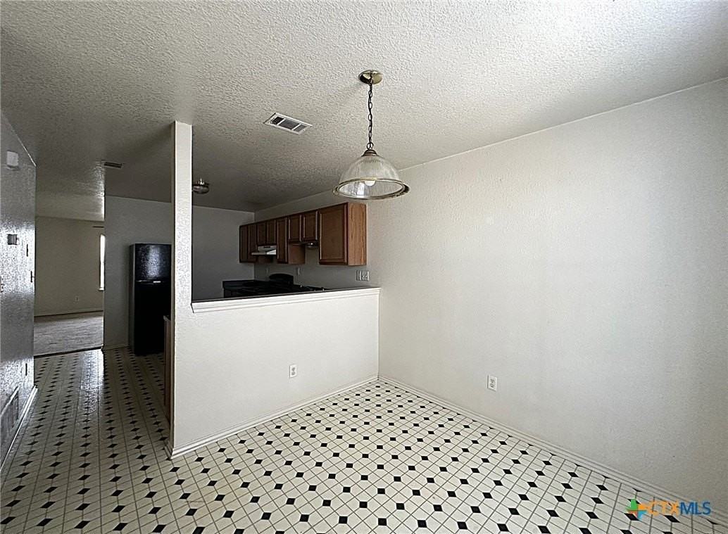 2801 Cantabrian Dr Apt D - Photo 6 of 11