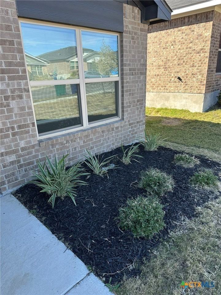 1209 Lehmann Apt B - Photo 2 of 17