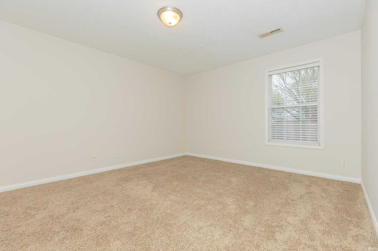 4920 Penrose Dr - Photo 5 of 14