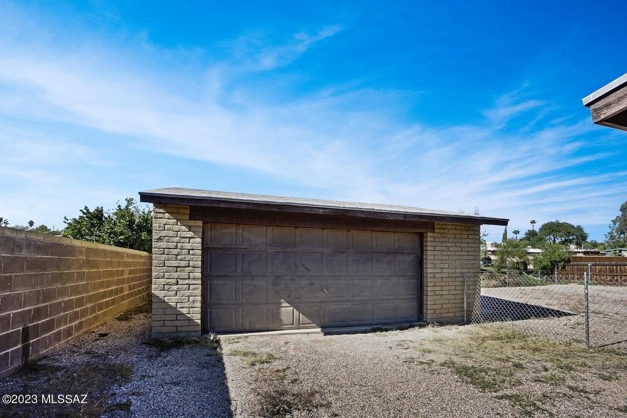 7717 N Jensen Dr - Photo 5 of 6