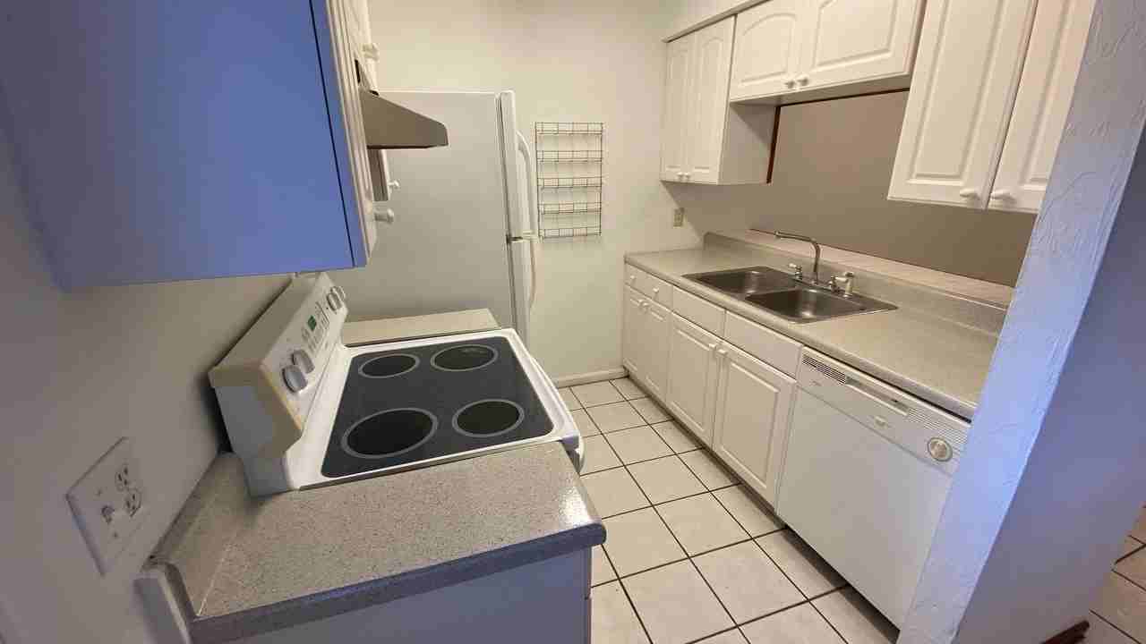 786 Timberway Ct - Photo 5 of 17