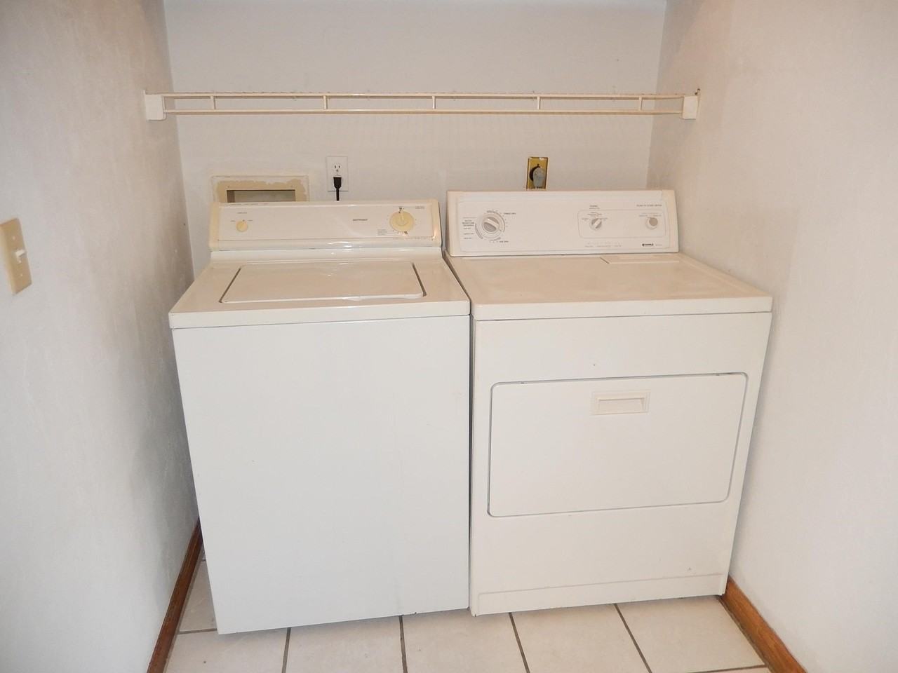 786 Timberway Ct - Photo 6 of 17