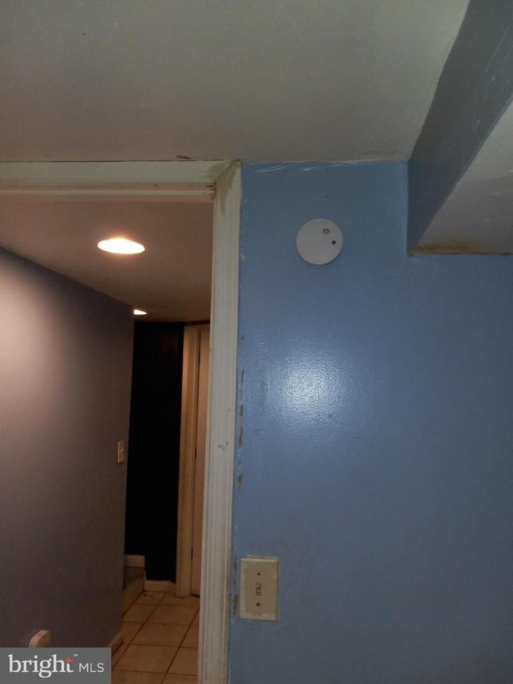 1841 N Capitol St Ne - Photo 6 of 10