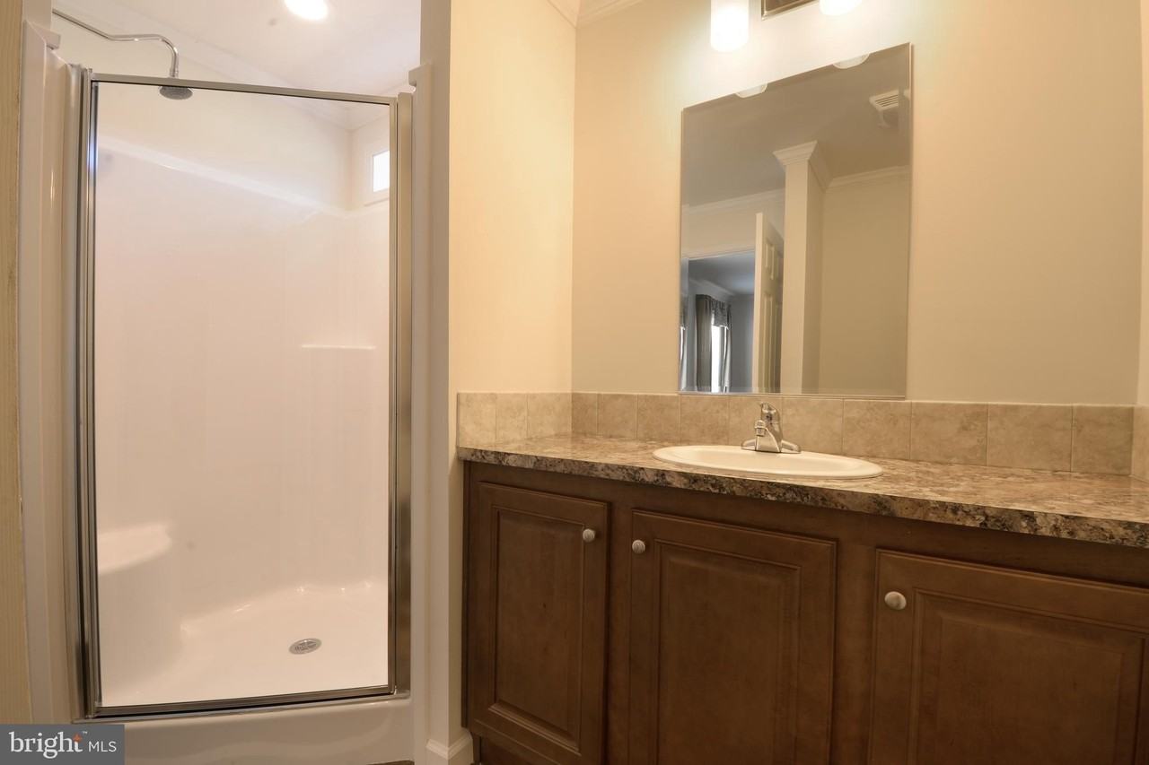 41 Edgewater Dr - Photo 6 of 13