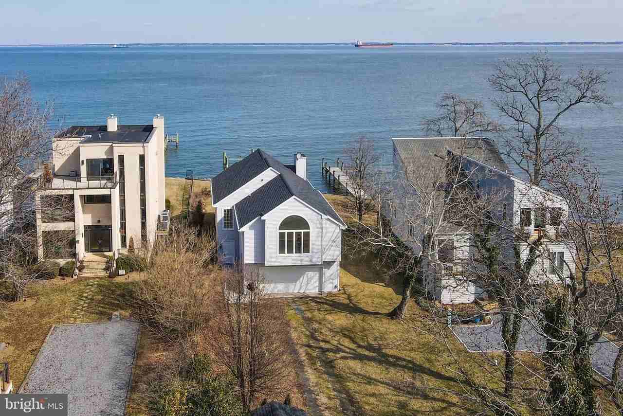 3563 Narragansett Ave - Photo 3 of 30