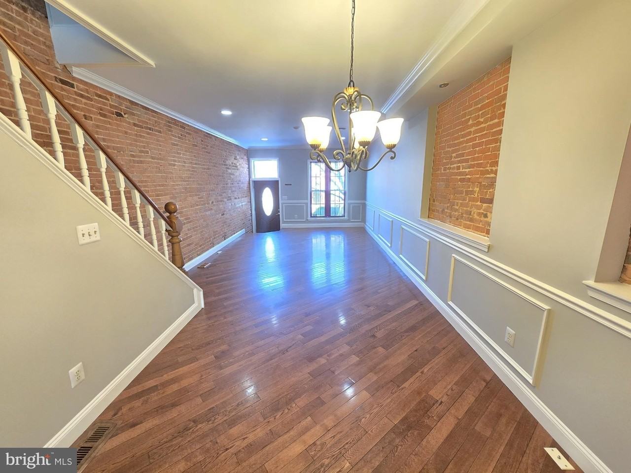 112 N Luzerne Ave - Photo 3 of 23