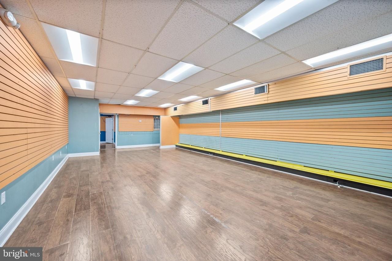 807 Eastern Blvd Ste 1 - Photo 3 of 37