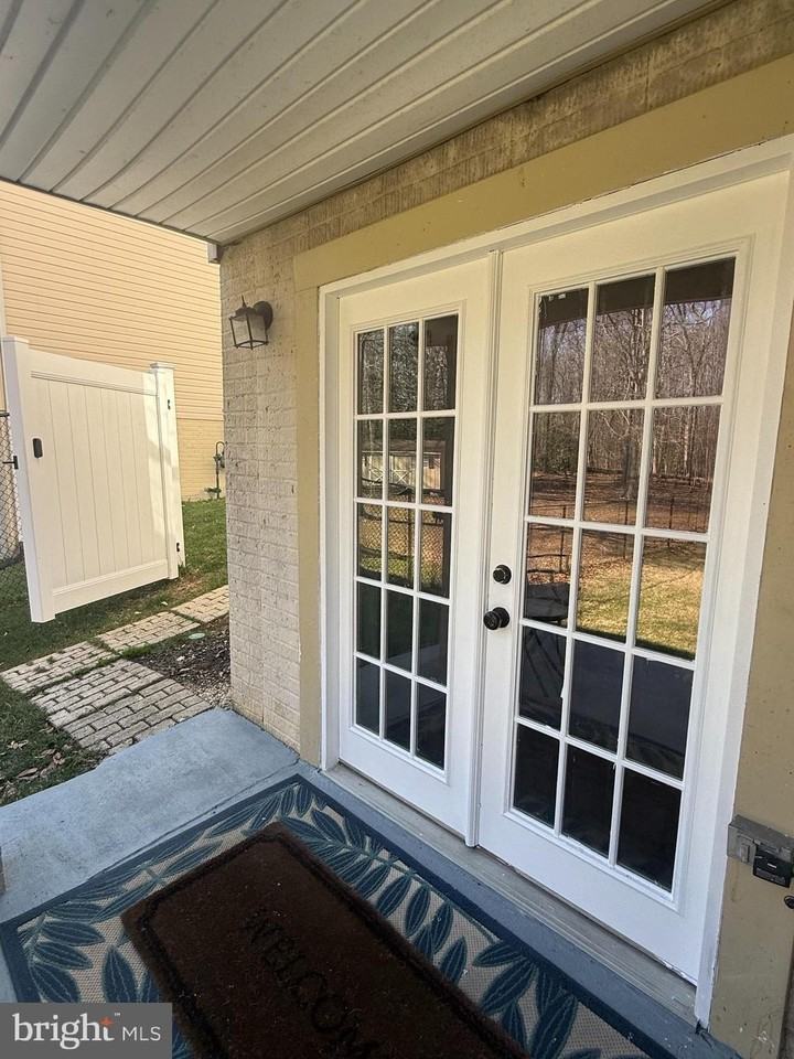 8104 Owens Way - Photo 3 of 19