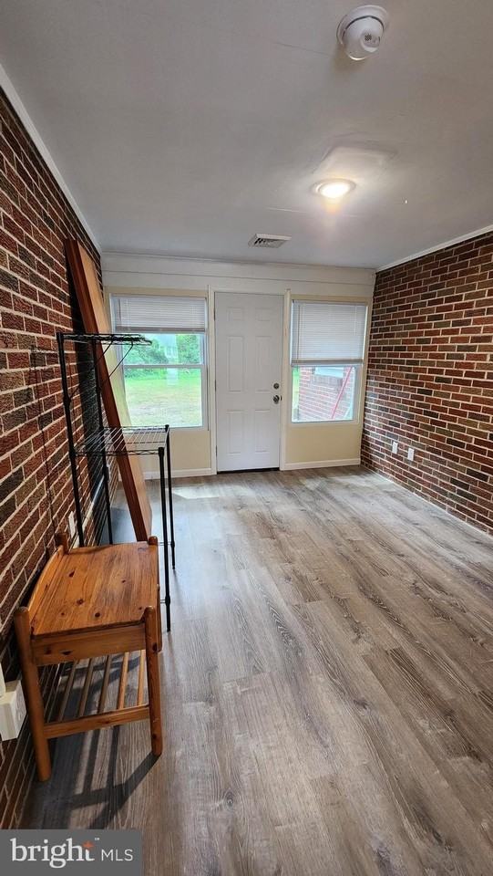 202 HOLLY Street unit: Left Side - Photo 4 of 13