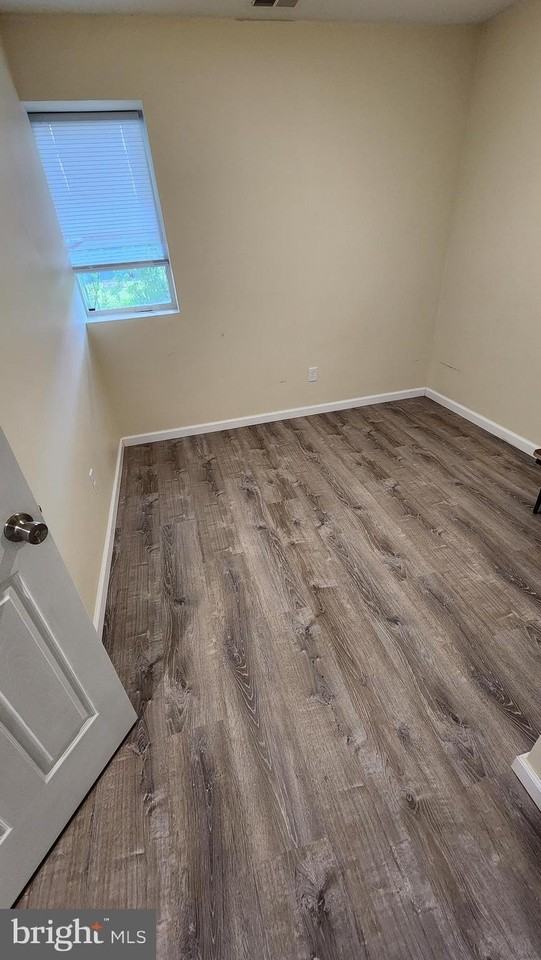 202 HOLLY Street unit: Left Side - Photo 6 of 13