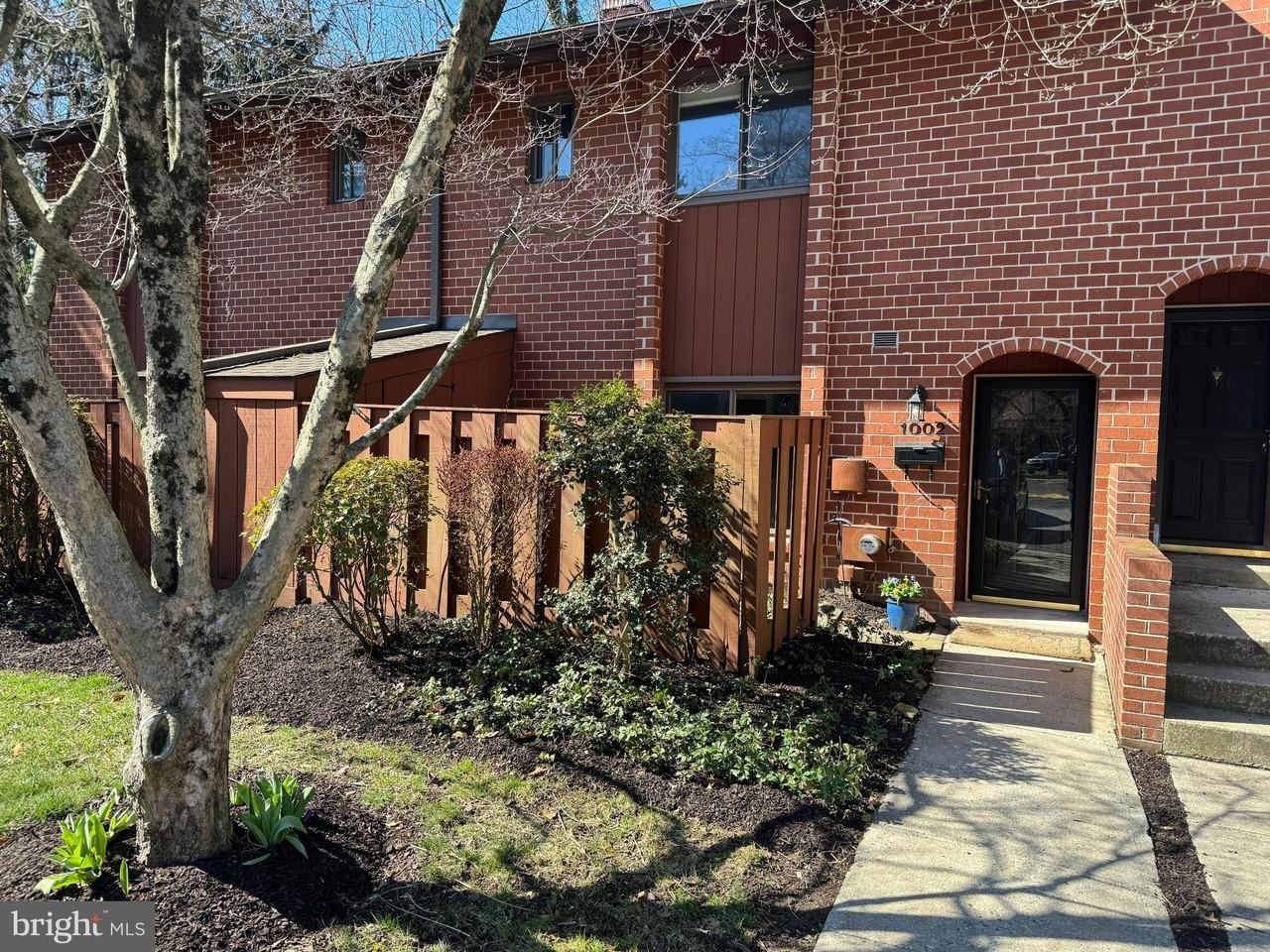 1002 Worthington Dr Unit 1002 - Photo 2 of 26